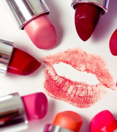 How To Make a Pimple Disappear With Makeup